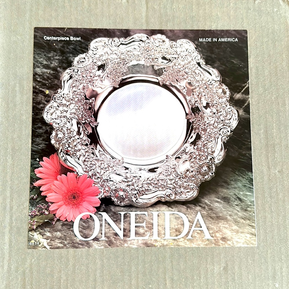 ONEIDA 11 3/4” silver plate centerpiece bowl